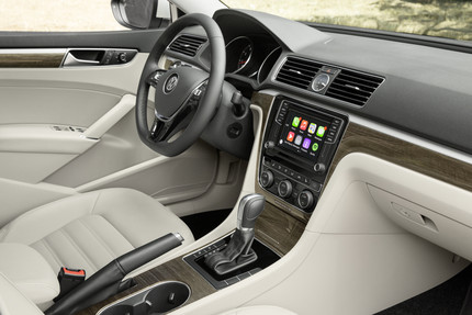 2016 VW Passat | Apple CarPlay step-by-step demo